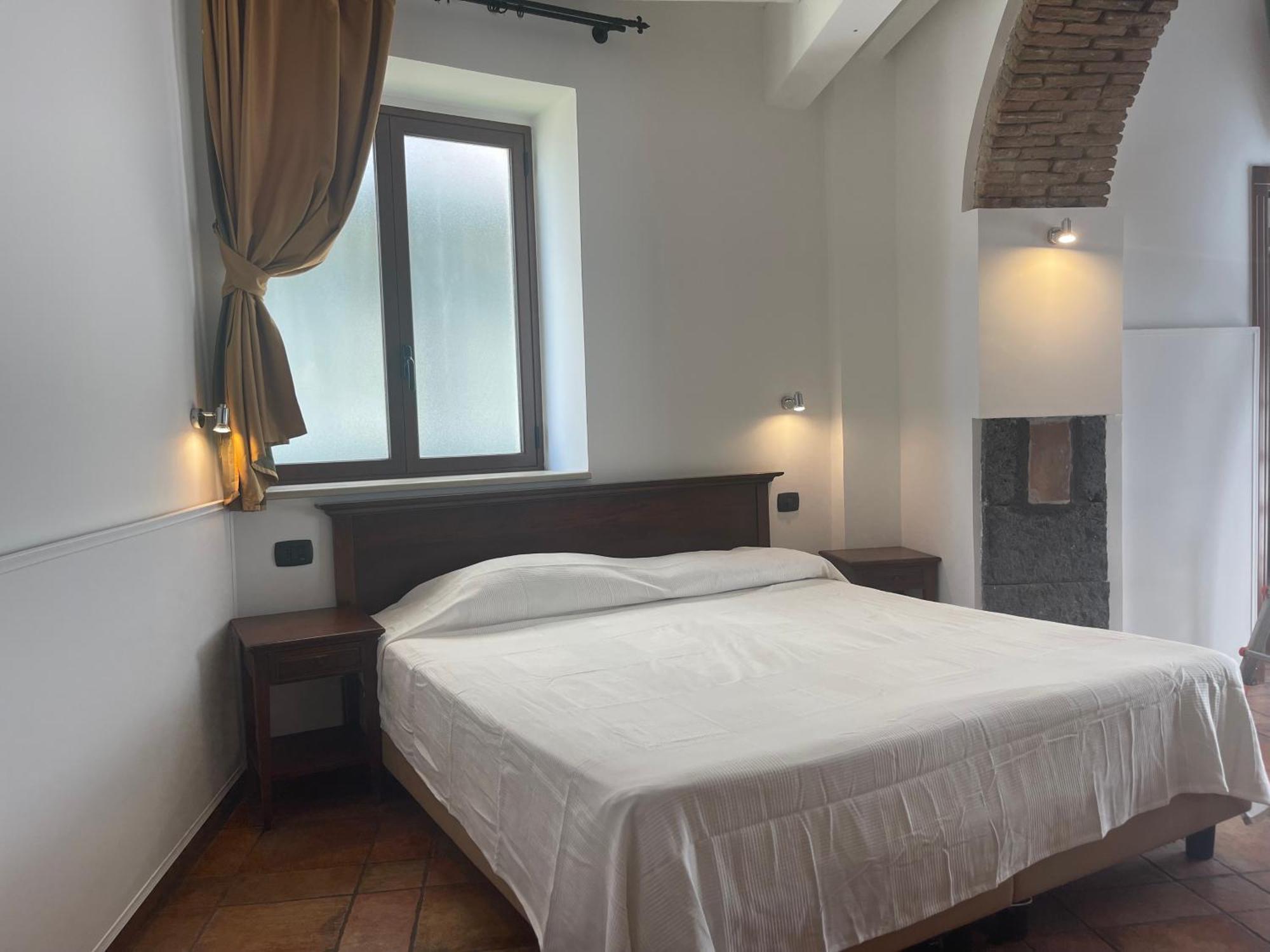 Hotel Capomulini 3 Stelle 아치레알레 외부 사진