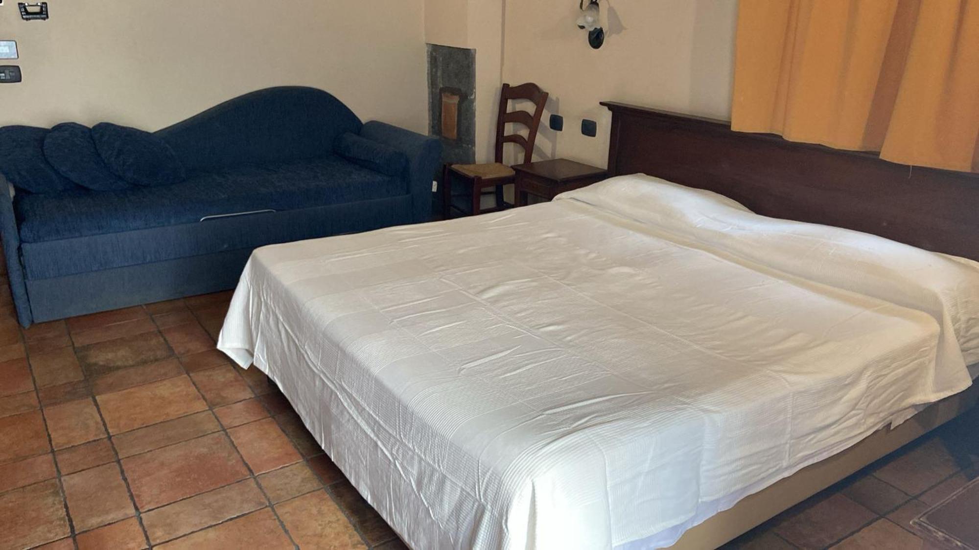 Hotel Capomulini 3 Stelle 아치레알레 외부 사진