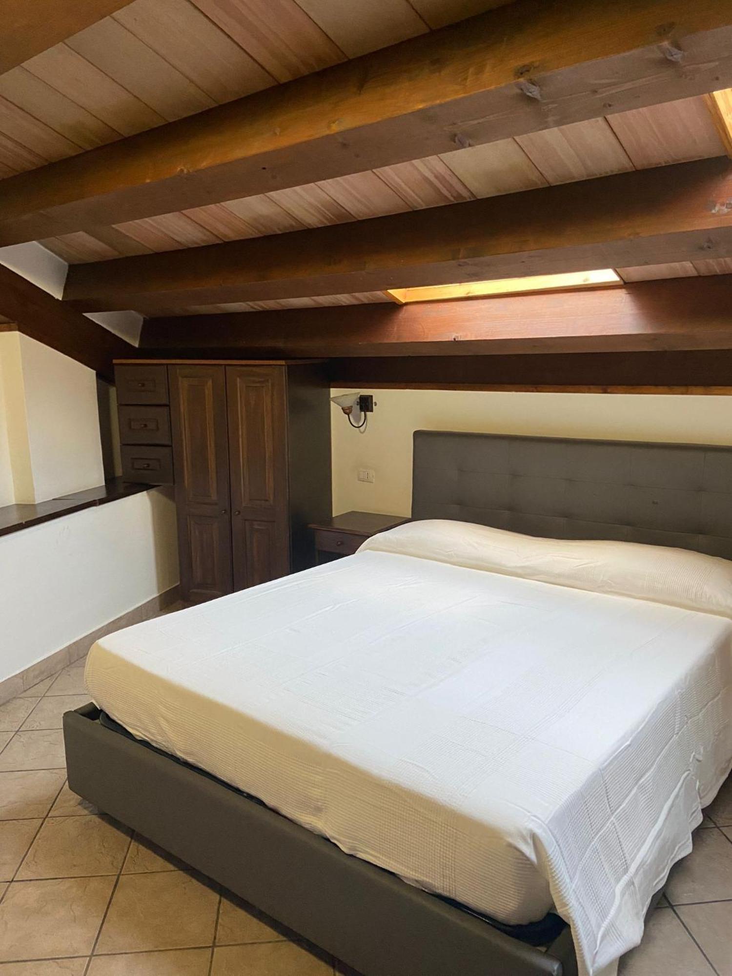 Hotel Capomulini 3 Stelle 아치레알레 외부 사진